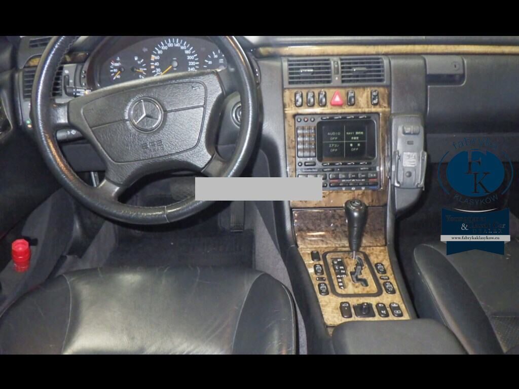 MERCEDES BENZ E-CLASS 4D  E320