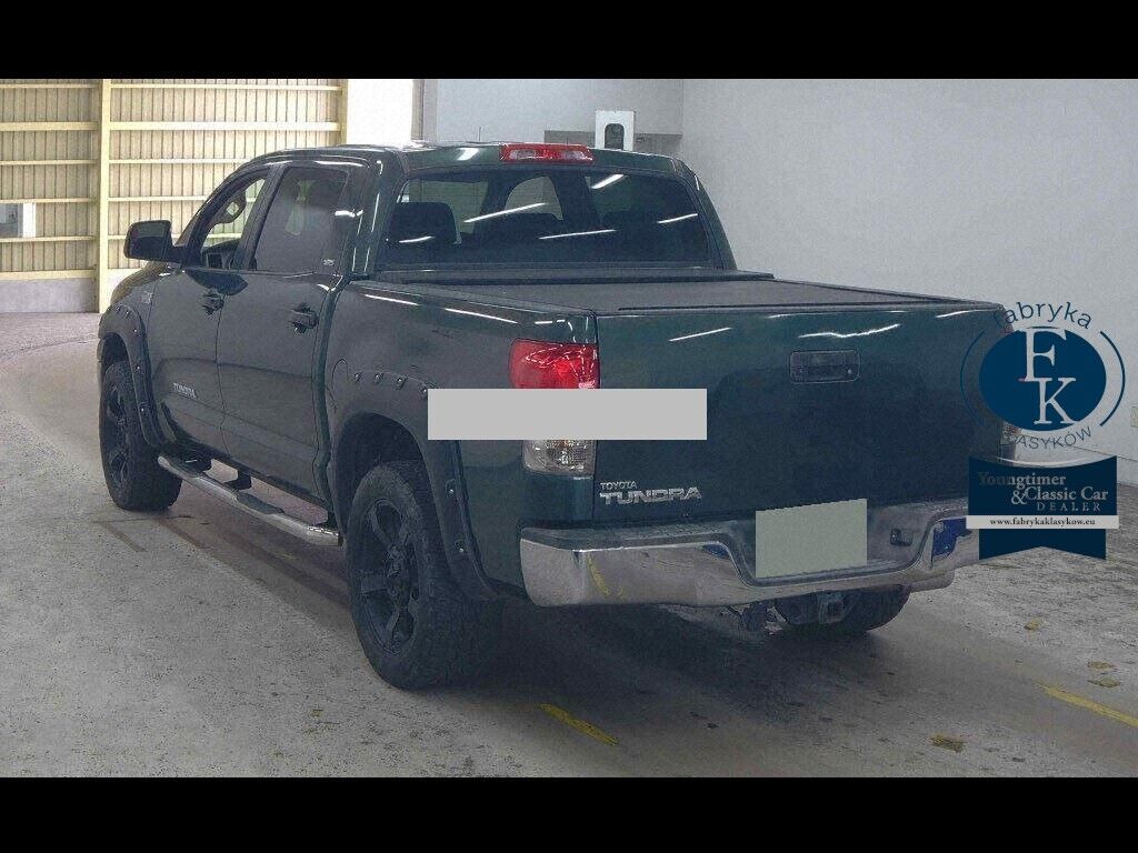 AMERICA TOYOTA TUNDRA 4D  CREWMAX SR5