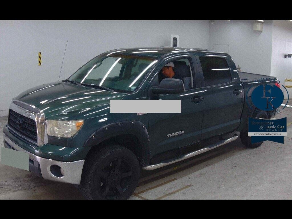 AMERICA TOYOTA TUNDRA 4D  CREWMAX SR5