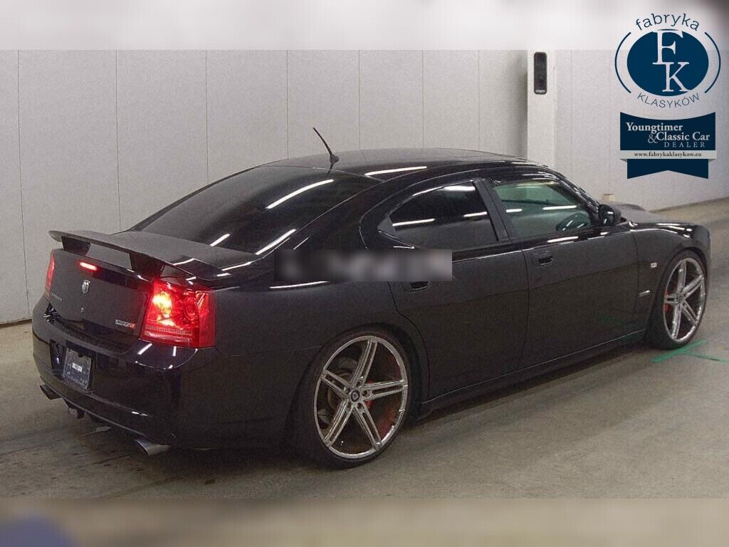 DODGE CHARGER 4D  SRT8