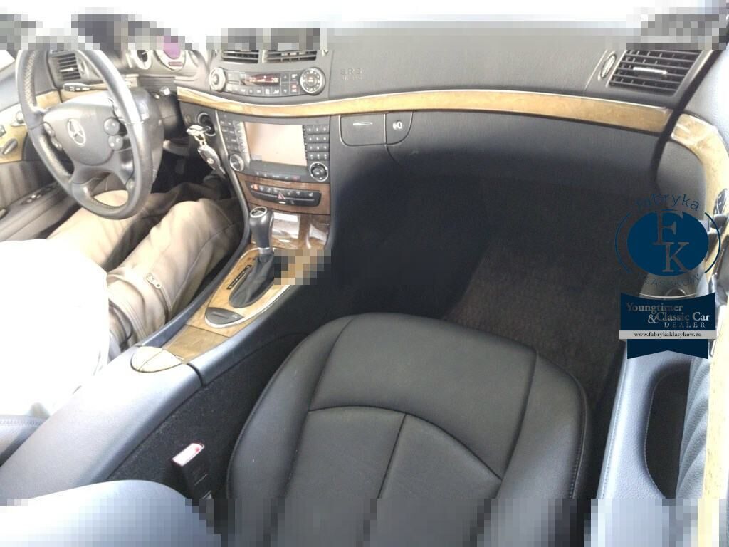 MERCEDES BENZ E-CLASS 4D 4WD  E350 4MATIC AVANTGARDE