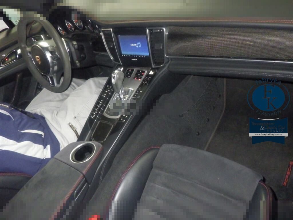 PORSCHE PANAMERA 5D 4WD  GTS