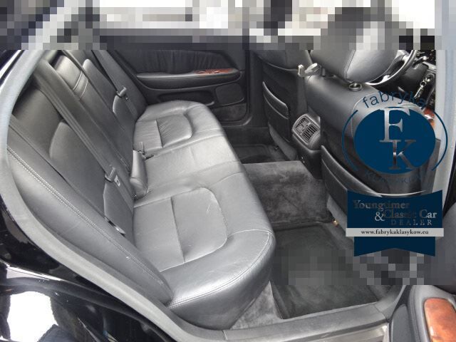 LEXUS LS400  BASE GRADE