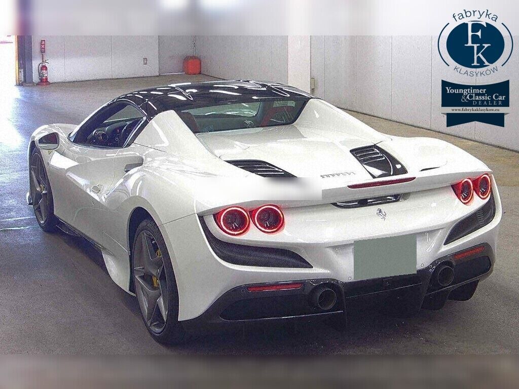 FERRARI F8 SPIDER