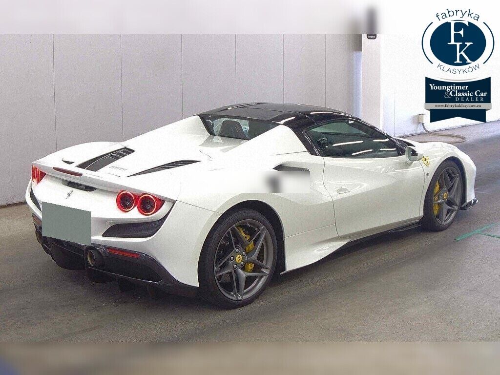 FERRARI F8 SPIDER
