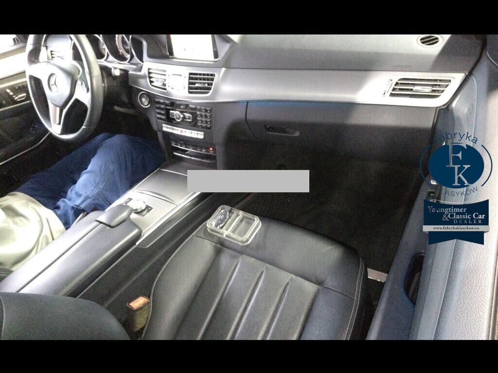 MERCEDES BENZ E-CLASS STATIONWAGON 4WD E300 4MATIC STATIONWAGON AVANTGARDE