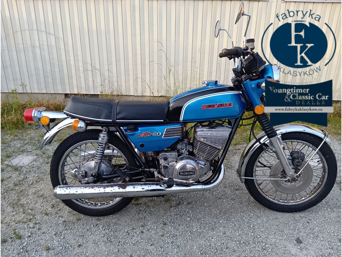 SUZUKI GT250