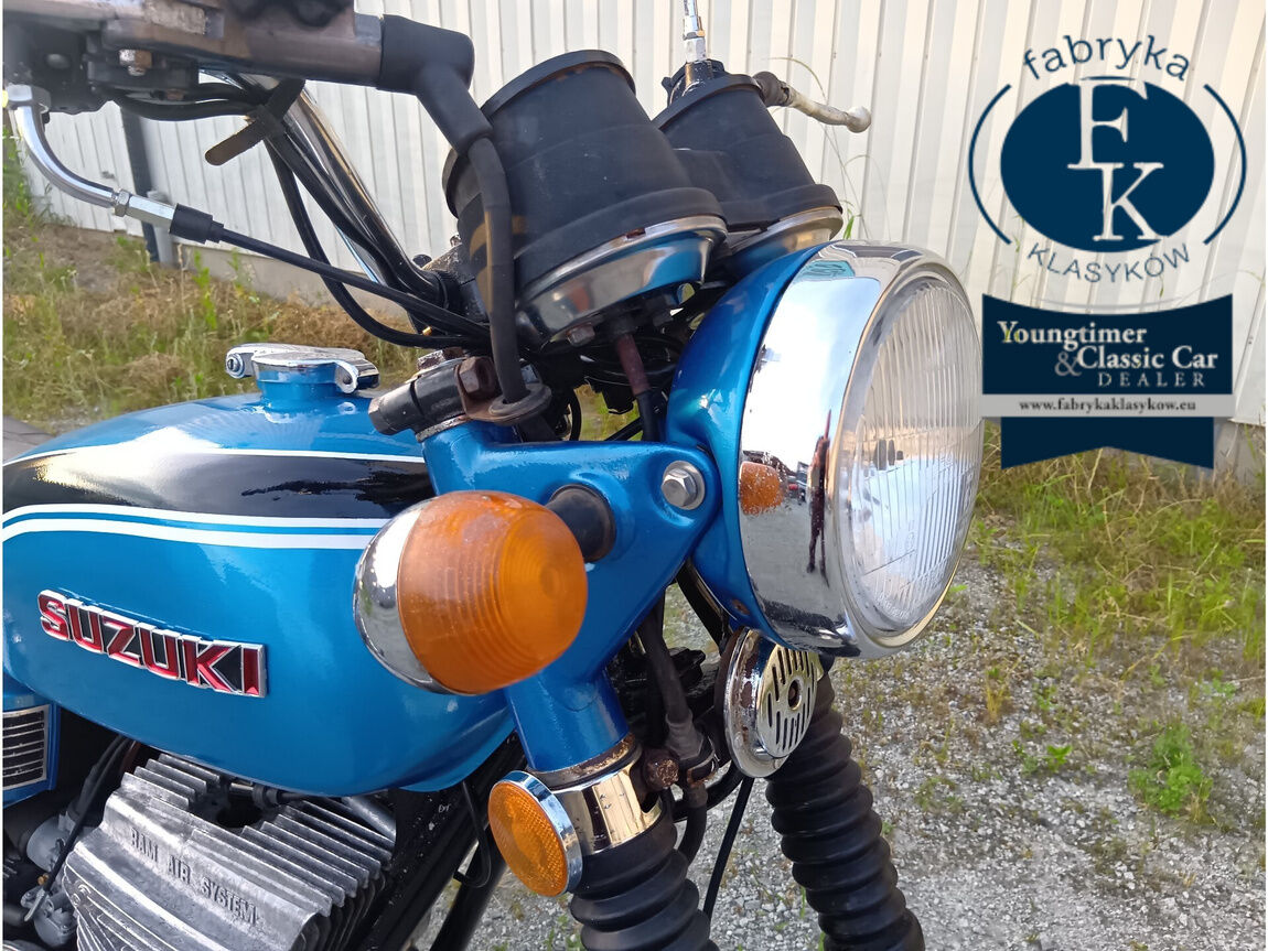 SUZUKI GT250