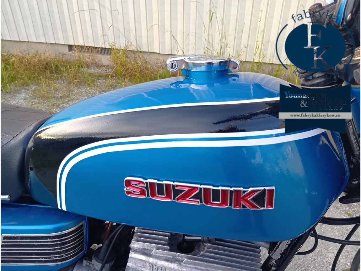 SUZUKI GT250