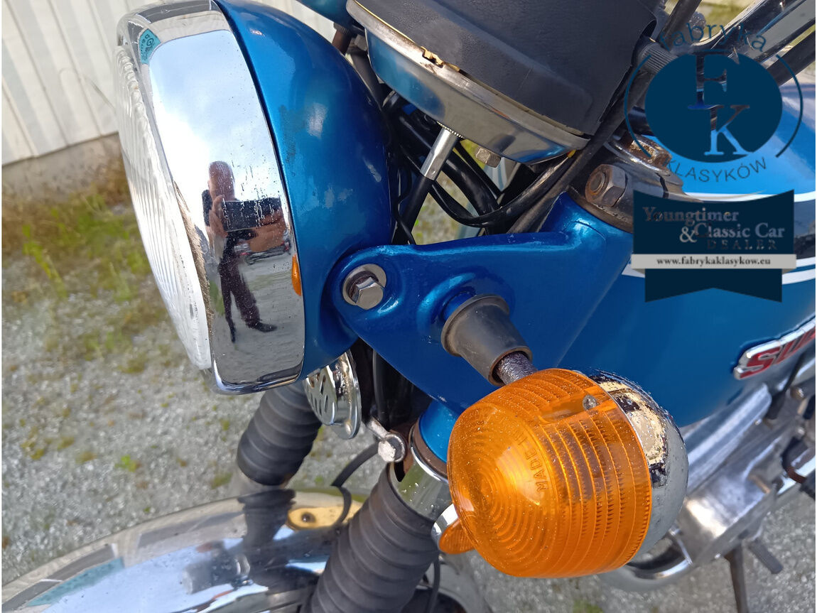 SUZUKI GT250