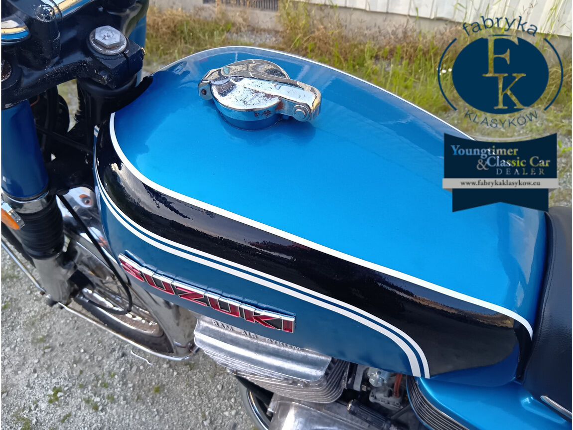 SUZUKI GT250