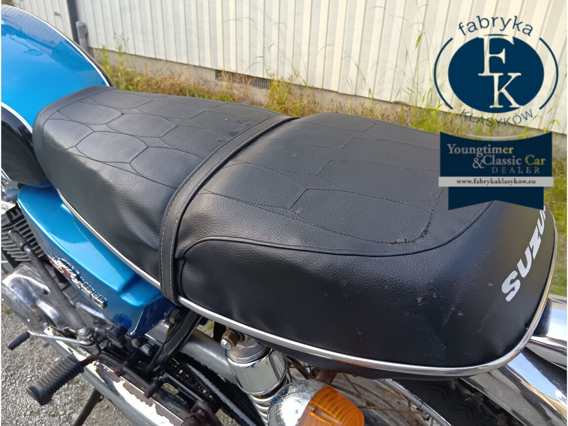 SUZUKI GT250