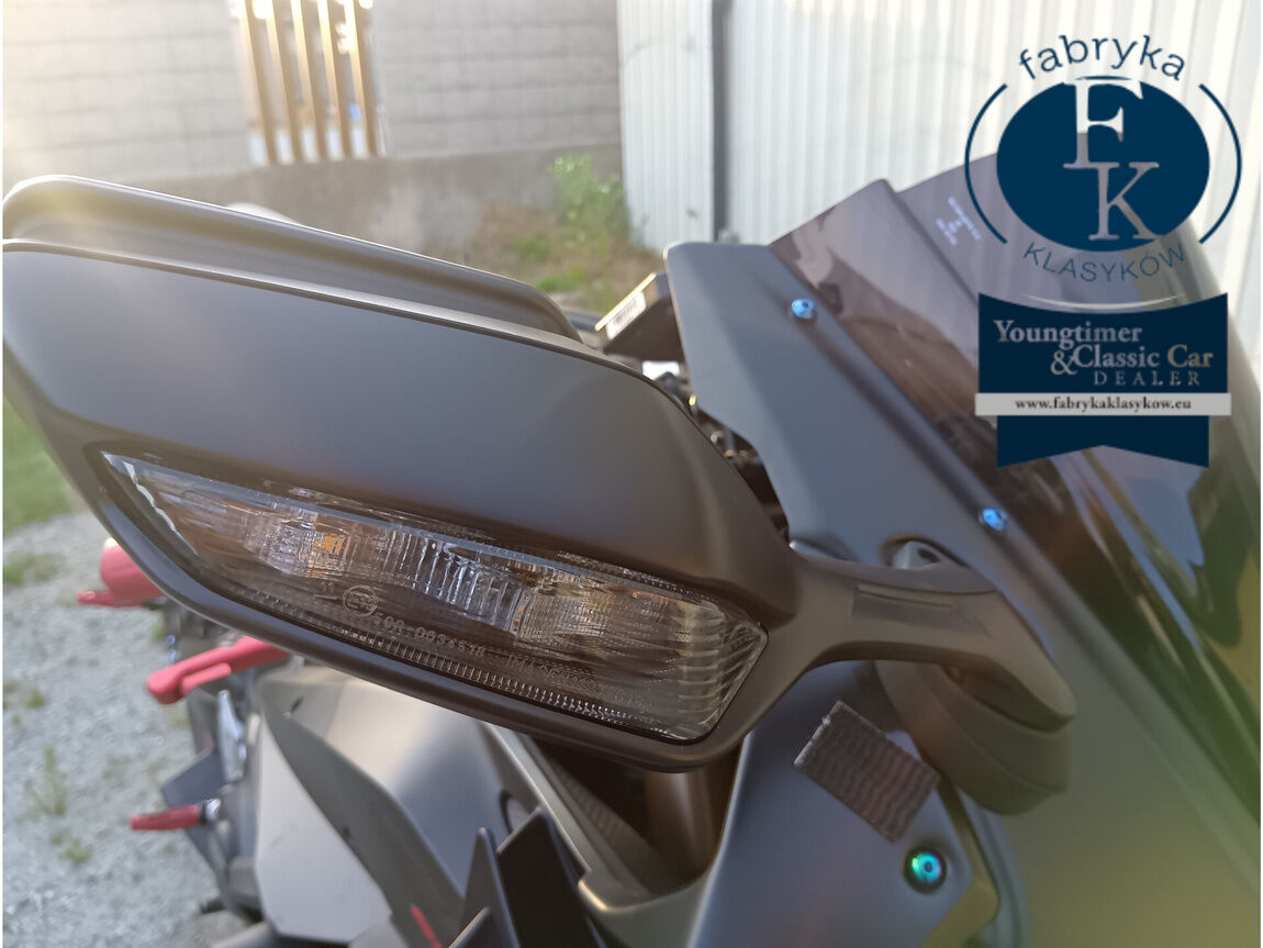 HONDA CBR650R