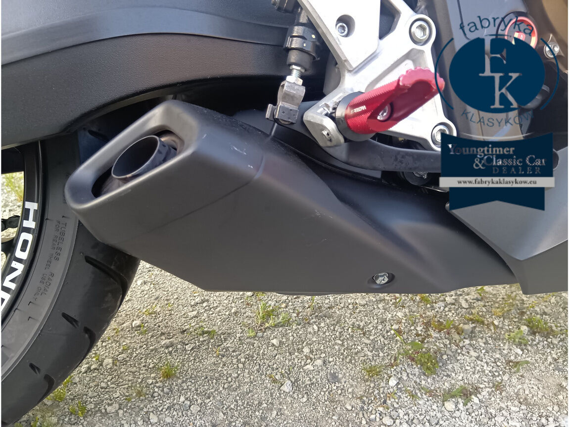 HONDA CBR650R