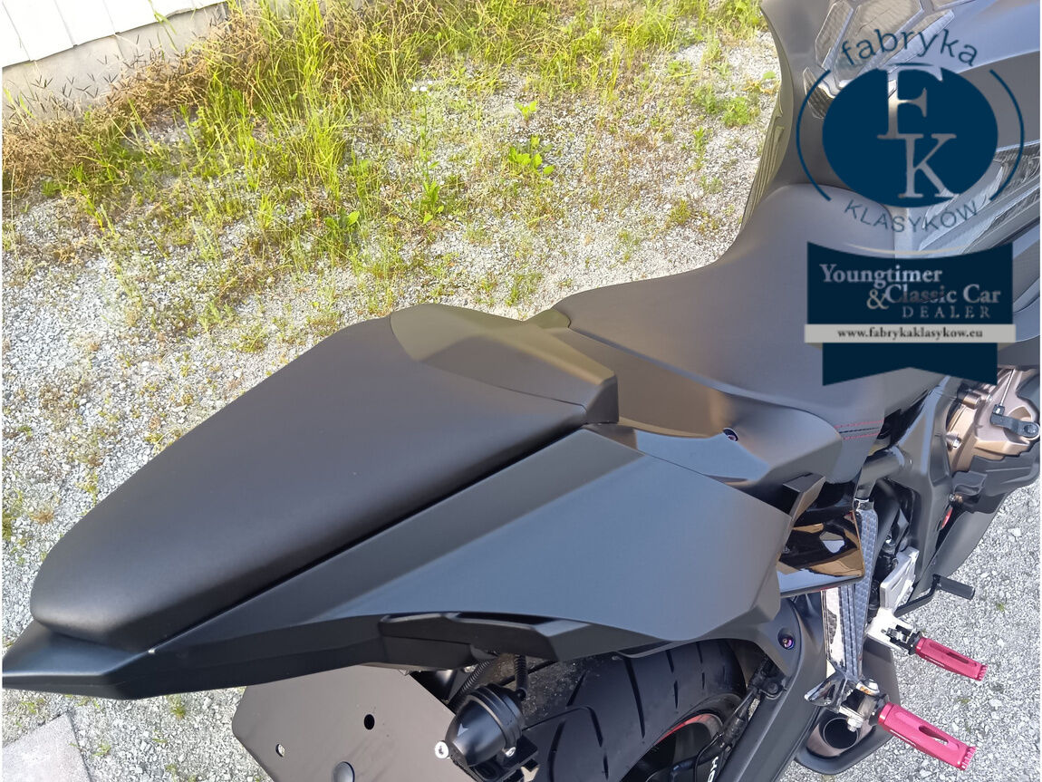 HONDA CBR650R