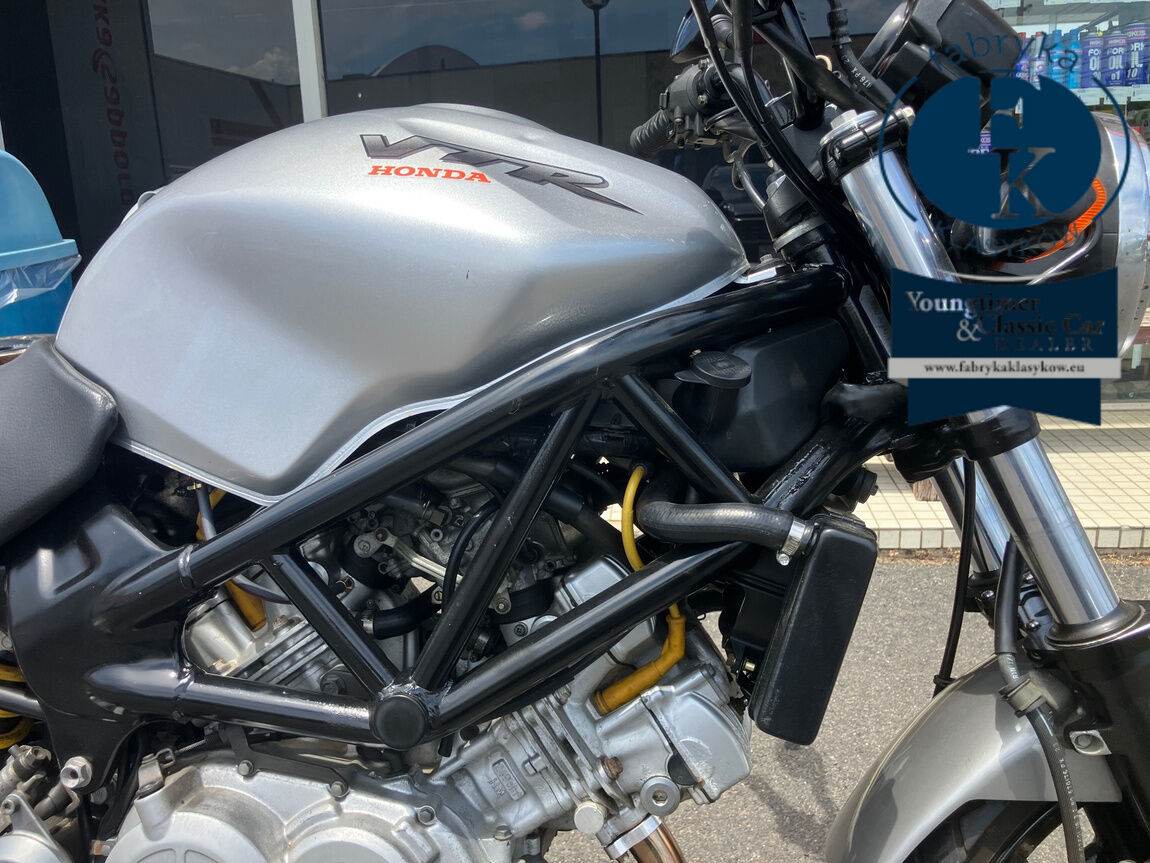 HONDA VTR250