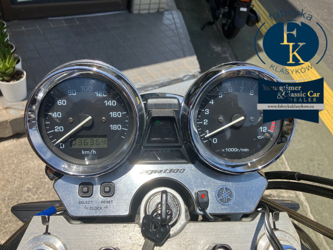 YAMAHA XJR1300