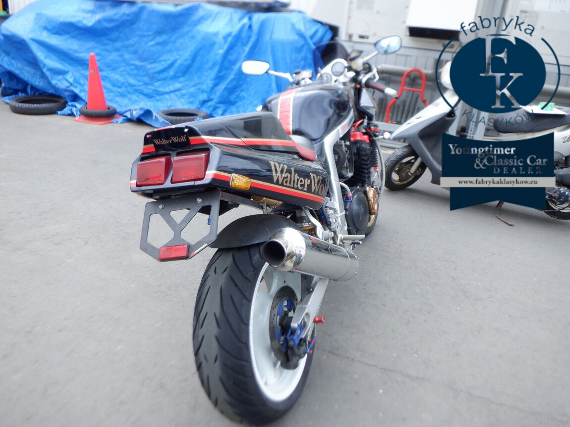 SUZUKI GSX-R1100