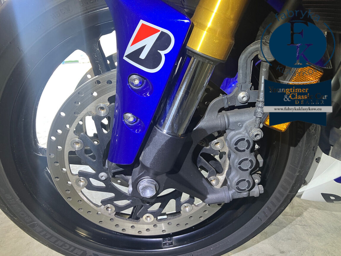 YAMAHA YZF-R1